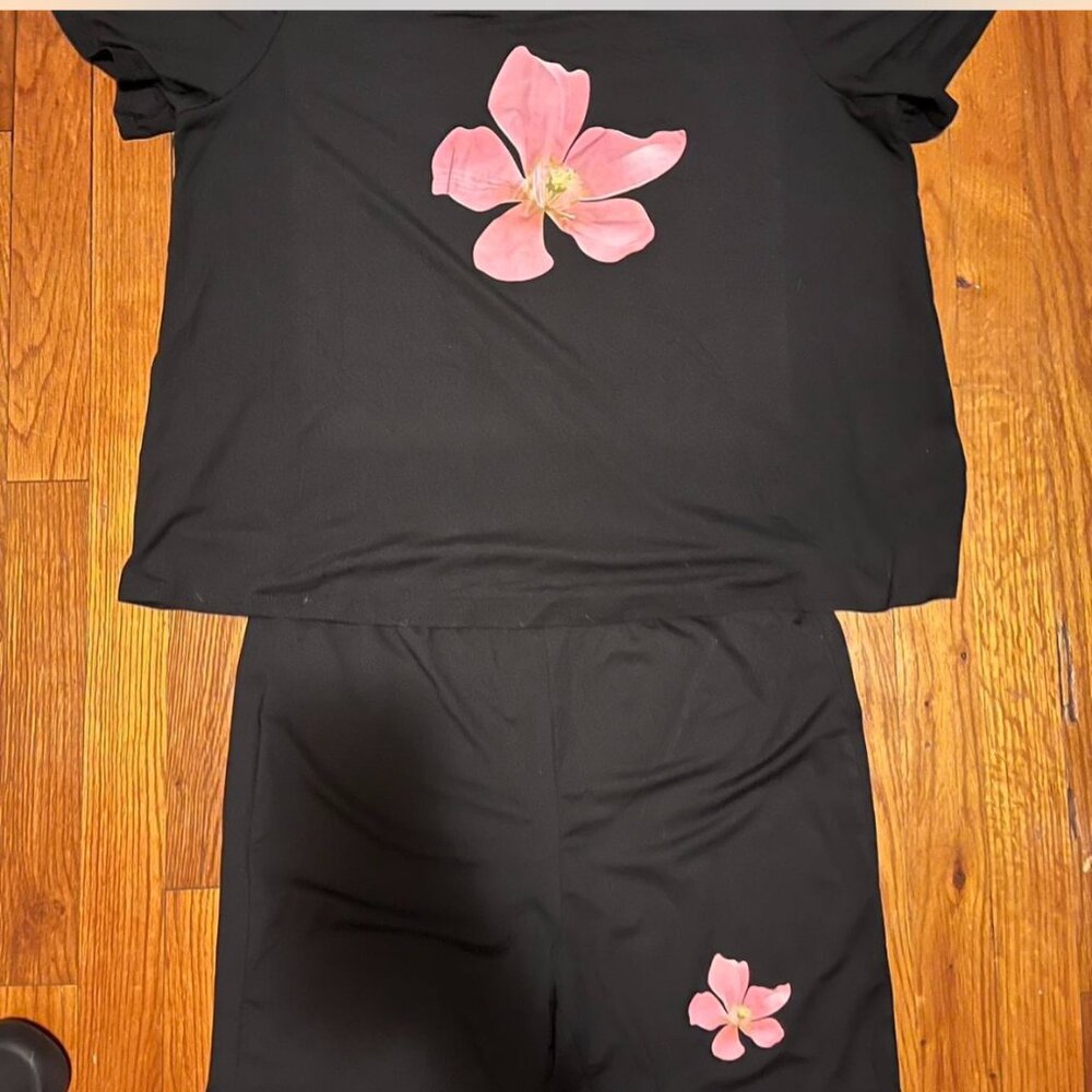 WOMENS SHORT SET SIZE 2X